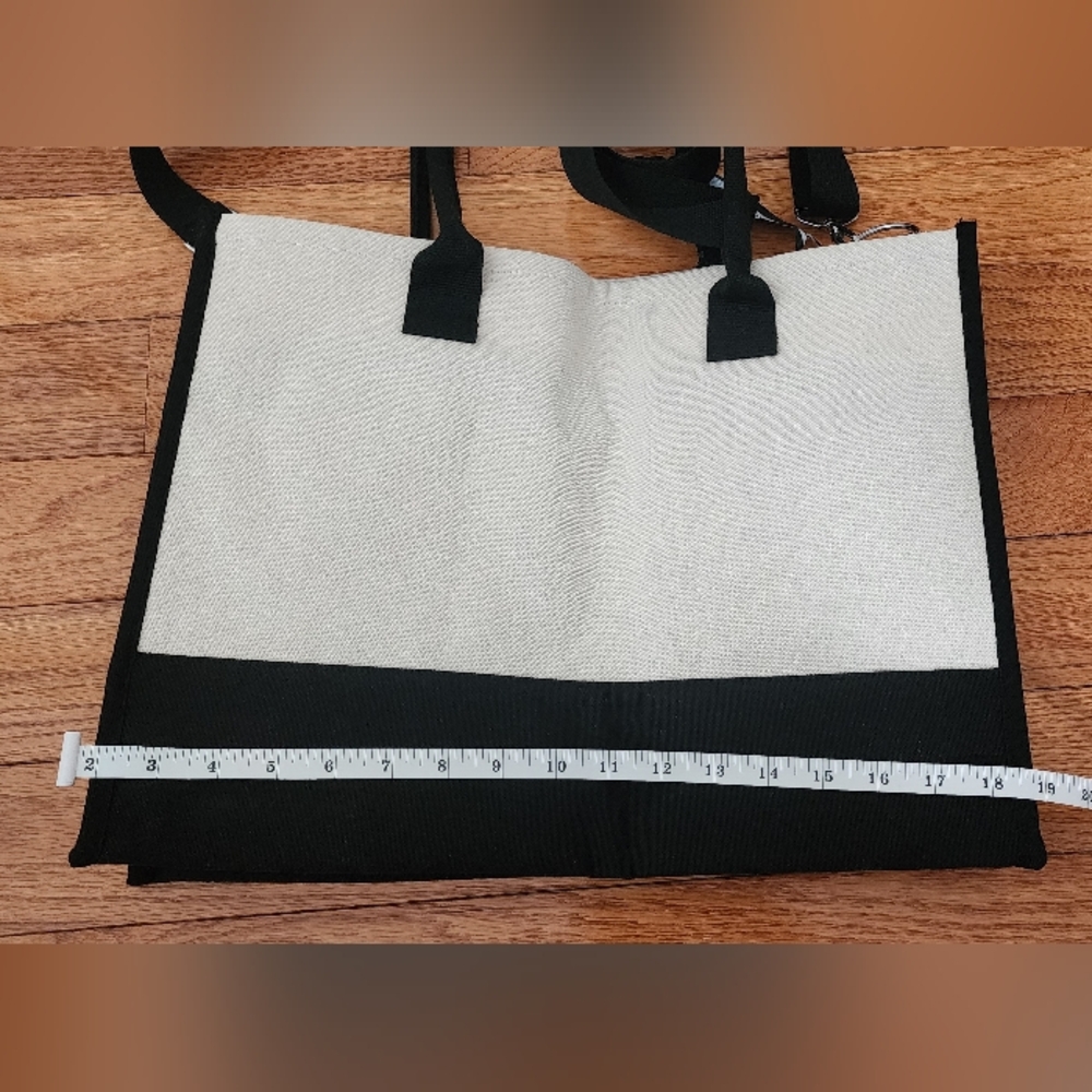 Stylish Black and White Tote Bag - Picture 6 of 8